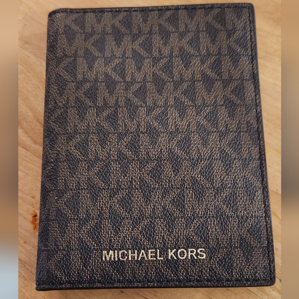 Michael Kors wallet